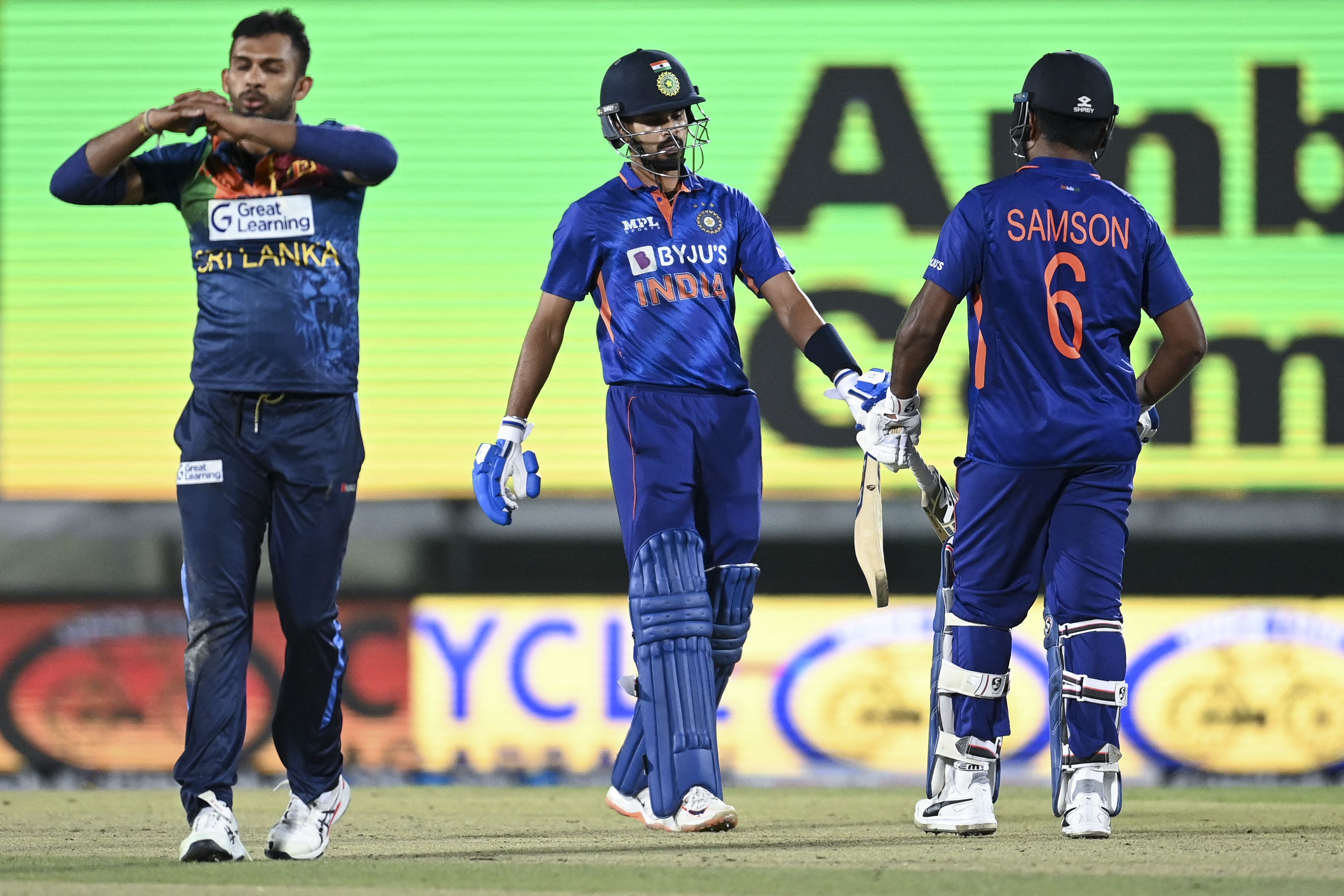 IND vs SL, 2nd T20I: श्रेयस अय्यर-रविंद्र जडेजा की साझेदारी की मदद से भारत ने 7 विकेट से जीता दूसरा टी20