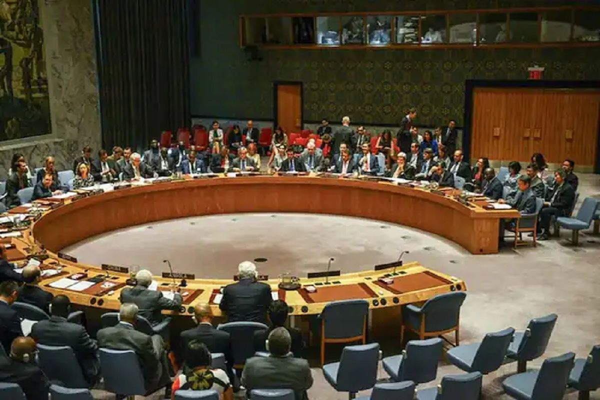 Ukraine Russia Crisis: यूक्रेन को लेकर UNSC की इमरजेंसी बैठक, भारत ने कहा- विवाद को बातचीत से सुलझाना जरूरी