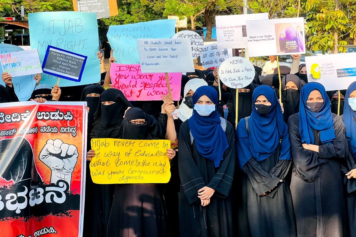 Karnataka Hijab Ban-Karnataka High Court Hearing -LIVE UPDATES