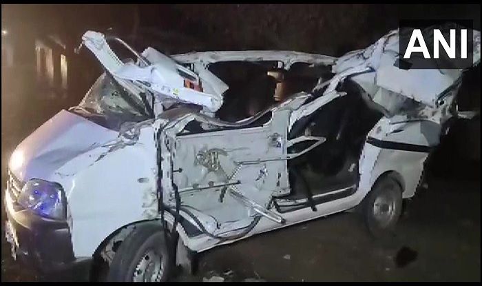 Horrific Accident In UP: रामपुर में भीषण सड़क हादसे में पांच की मौत, उन्नाव में तीन पुलिसकर्मियों की गई जान
