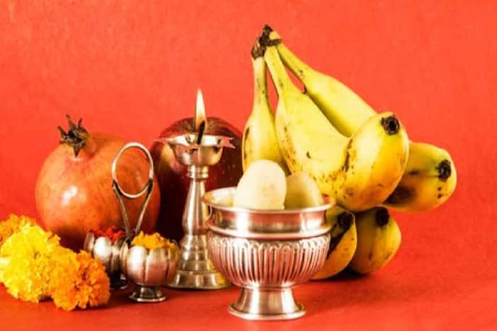 Shivratri: महाशिवरात्रि की पूजा के लिए आज ही जोड़ लें ये सामग्री, मार्केट जाने से पहले बना लें लिस्ट