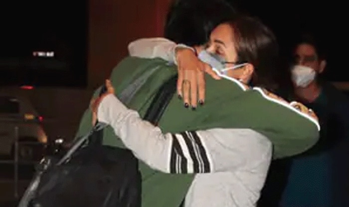 malaika arora gets emotional to hug her son arhaan khan at mumbai airport arbaaz talk with actress