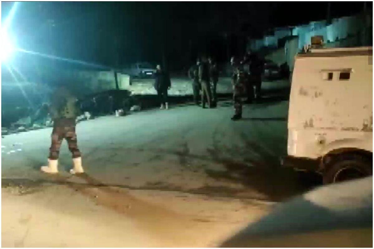 Breaking: जम्मू-कश्मीर के गांदरबल में SSB बंकर पर ग्रेनेड हमला, सड़क पर हुआ विस्फोट