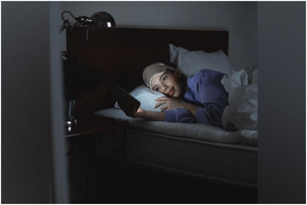 Do You Use Your Phone Before Bed Time? Study Shows it Can Cause Harm