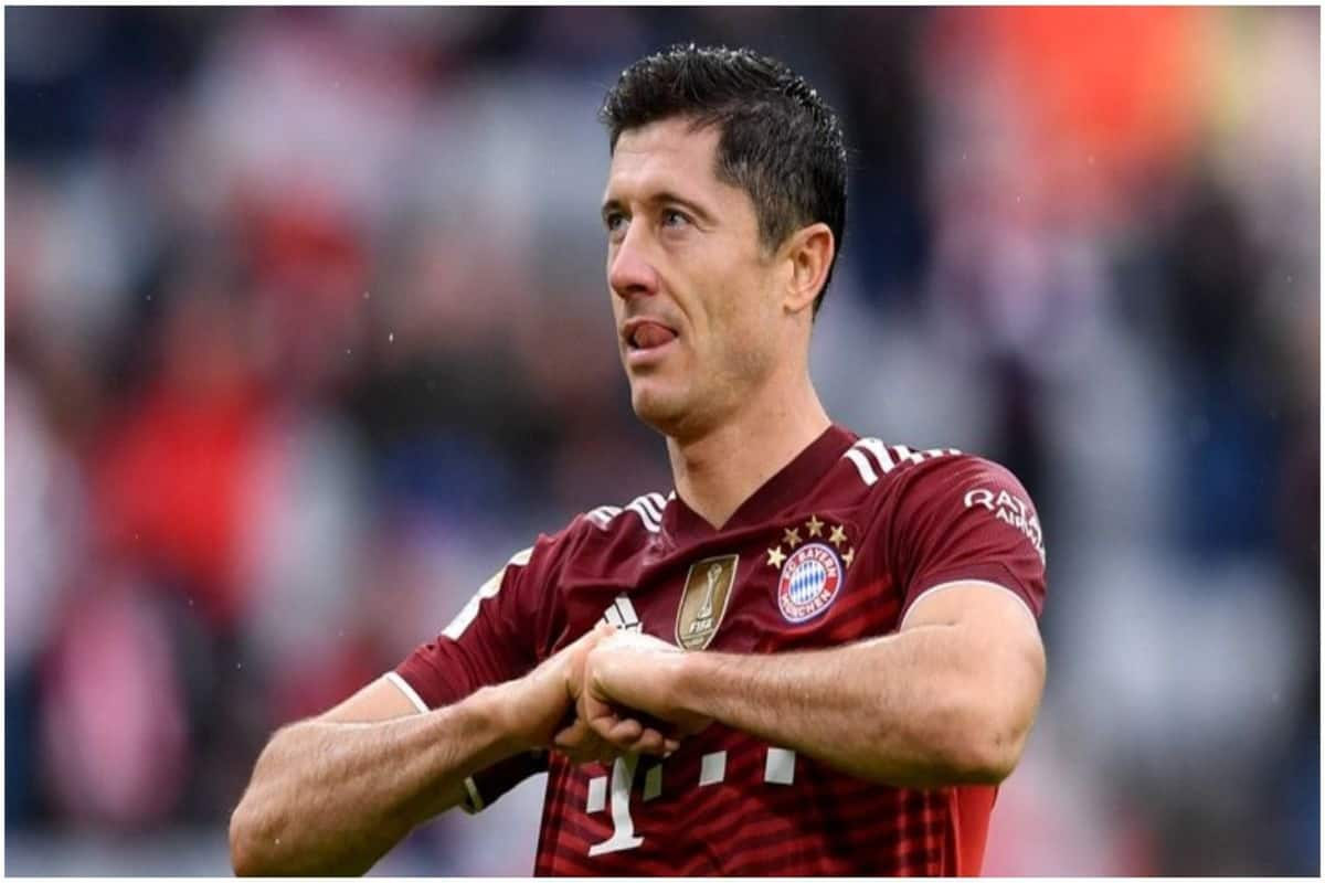 Football Striker Robert Lewandowski, Bayern Munich Express