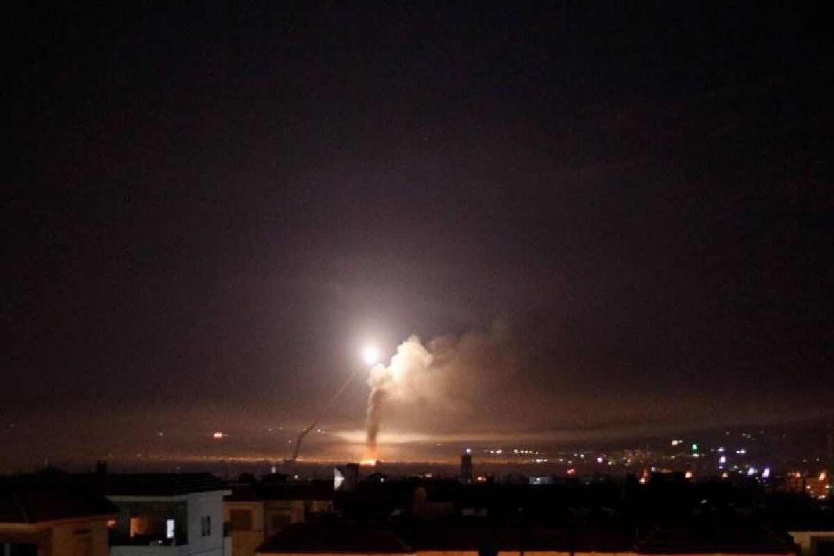 यूक्रेन और रूस के बीच जारी तनातनी के बीच इजराइल ने सीरिया पर दागी मिसाइलें