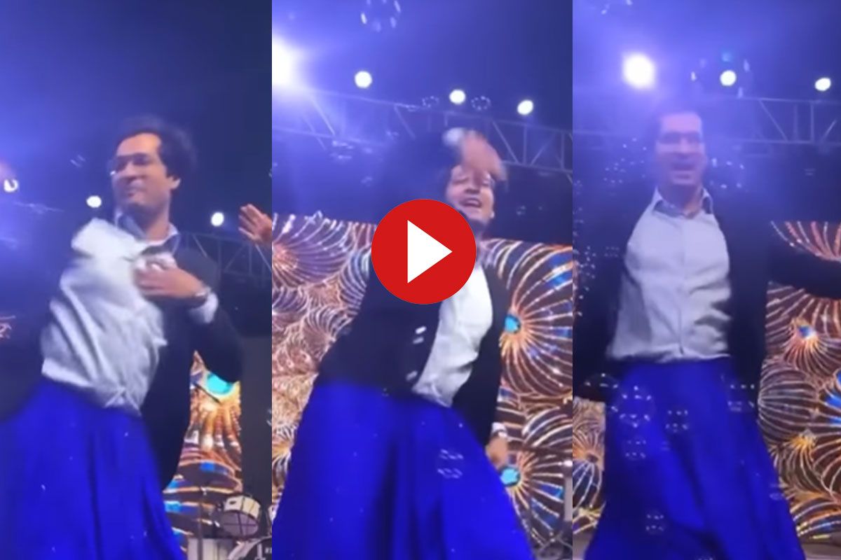 Dance Ka Video दूल्हे के दोस्तों ने घाघरा पहन स्टेज पर किया धमाकेदार