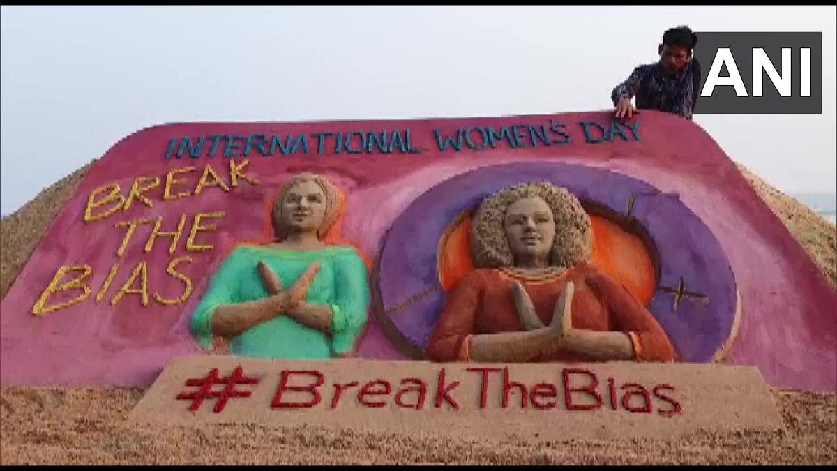 Manas Kumar Sahoo Creates Sand Sculpture on International