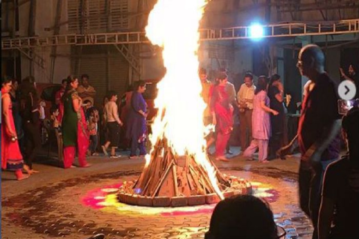 Holika Dahan 2023 Shubh Muhurat To Last For 2 Hours. Check CityWise