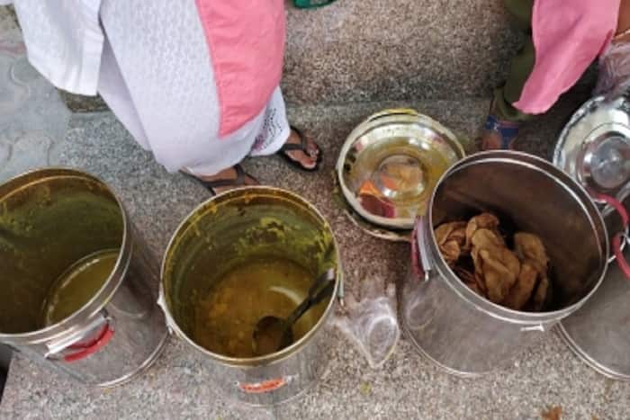 Over 100 School Students Fell Sick After Consuming Food During Bihar Diwas Celebration in Patna, Hospitalised