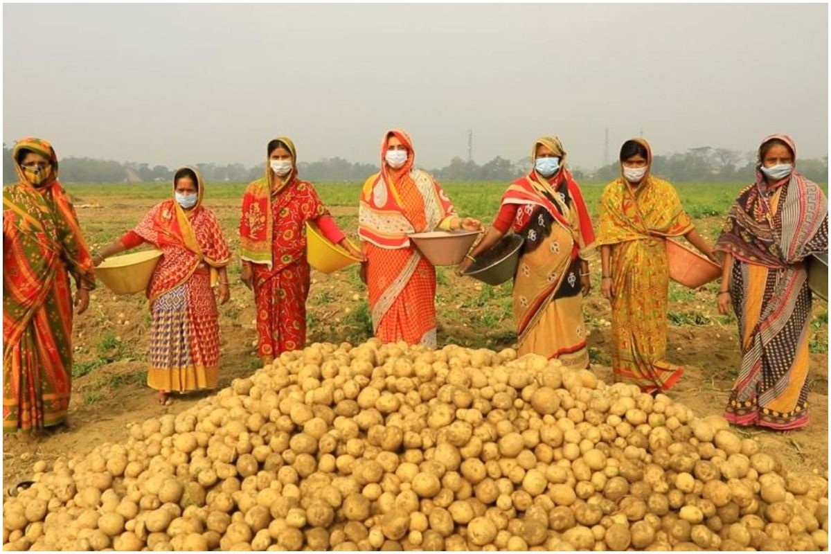 Meet The Women Farmers of West Bengal Who Are Bringing The Change