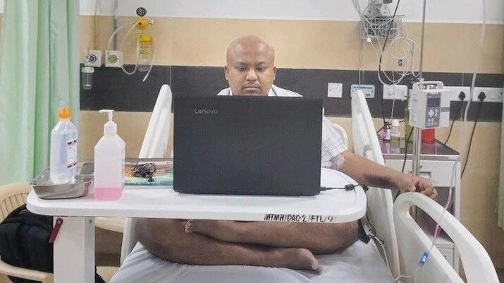 Cancer-Stricken Man Appears For a Job Interview During Chemotherapy Session