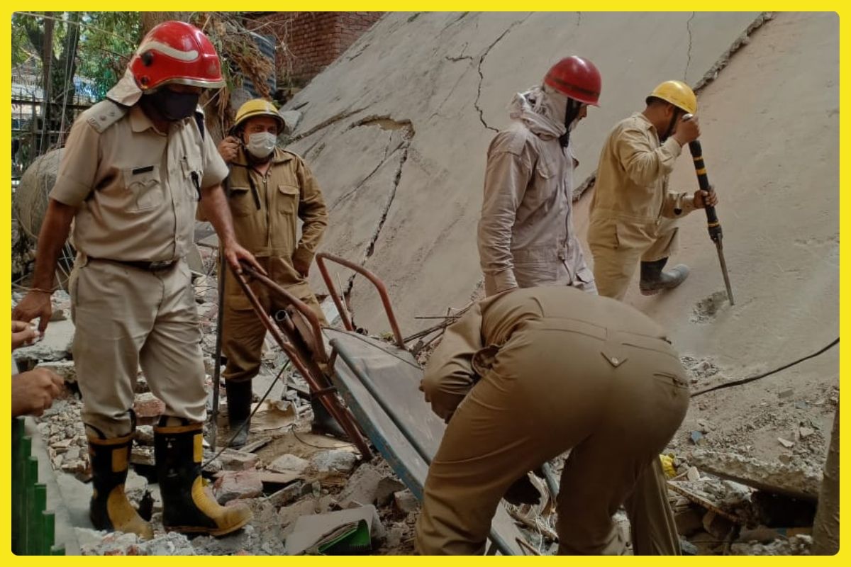 दिल्ली में बड़ा हादसाः सत्य निकेतन इलाके में निर्माणाधीन बिल्डिंग गिरी, 2 की मौत, 2 गंभीर रूप से घायल