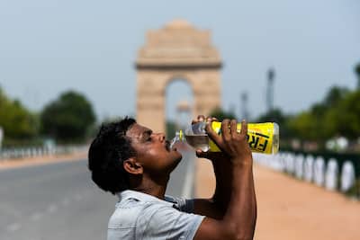 Delhi Records Hottest Day In 5 Years, Temperature Soars to 42.4 Degrees  Celsius