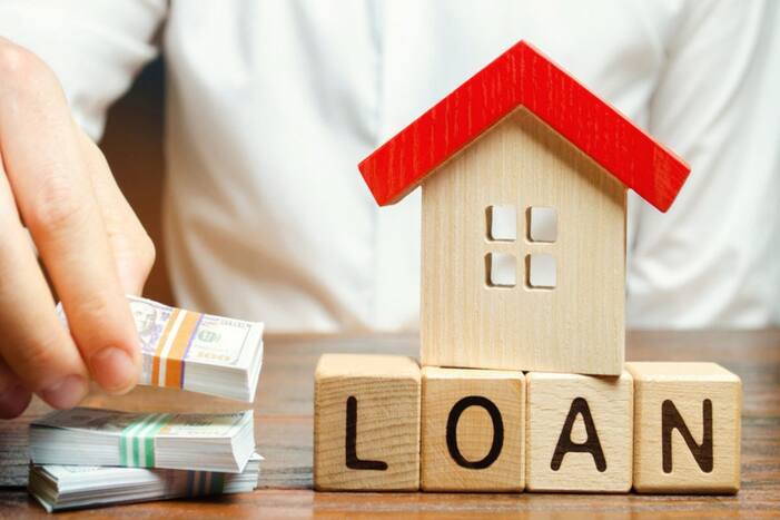 The Bank of India offers home loans at an interest rate of 7.30% p.a. and onwards.