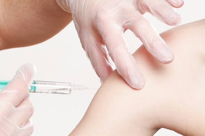 World Immunization Week 2022: शिशुओं की इम्युनिटी को बढ़ाने में कैसे मददगार है टीकाकरण? जानें इसके प्रकार और टीकों के नाम