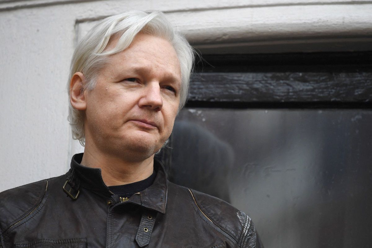 Wikileaks Founder Julian Assange To Be Extradited To Us Uk Court Formally Issues Order