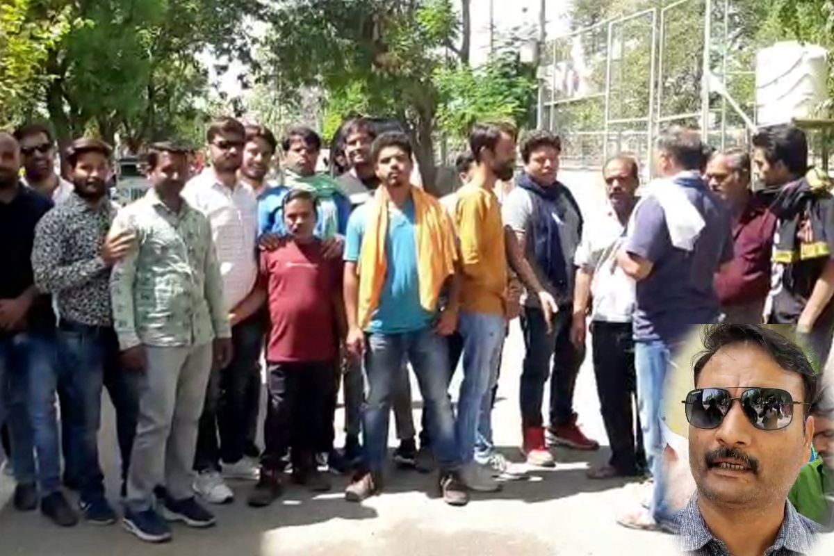 राजस्थान में लव-जिहादः सैन समाज के लोगों ने एसपी से की मुलाकात, कहा- समुदाय विशेष का युवक फुसलाकर ले गया उनकी बेटी