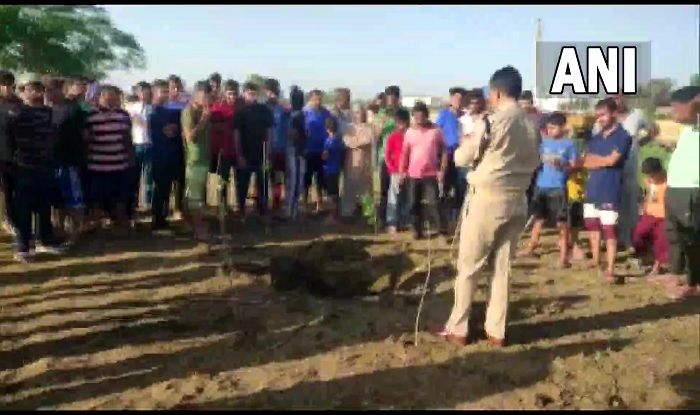 जम्मू-कश्मीर में पीएम मोदी की रैली से पहले सांबा में हुआ धमाका, सकते में पुलिस, कहा-संदिग्ध ब्लास्ट है, हो रही जांच