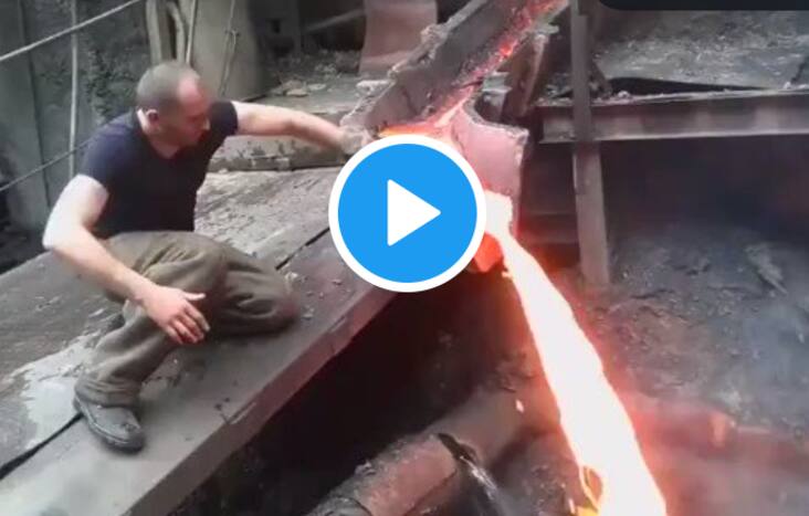 Man Puts His Bare Hand Through Molten Metal Without Being Burned, Elon Musk Reacts | Watch