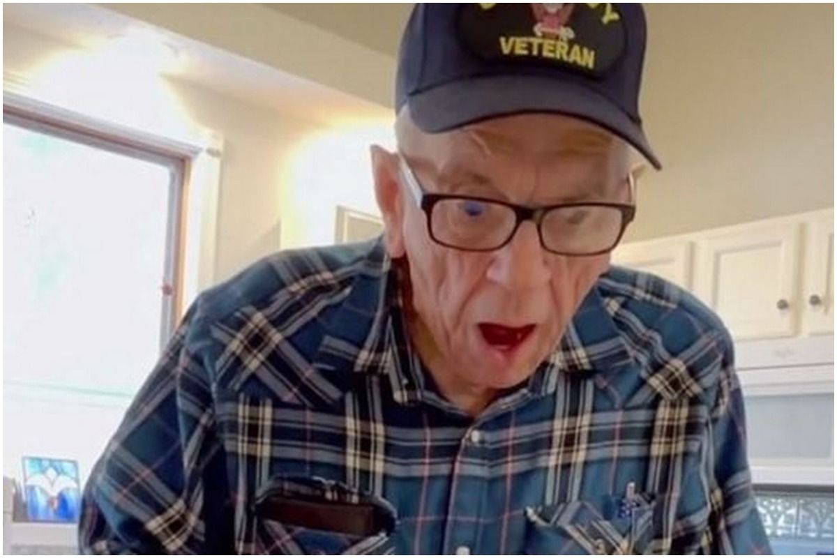 Grandpa Talks to Alexa For The First Time, Their Adorable Exchange is Too Cute to Miss