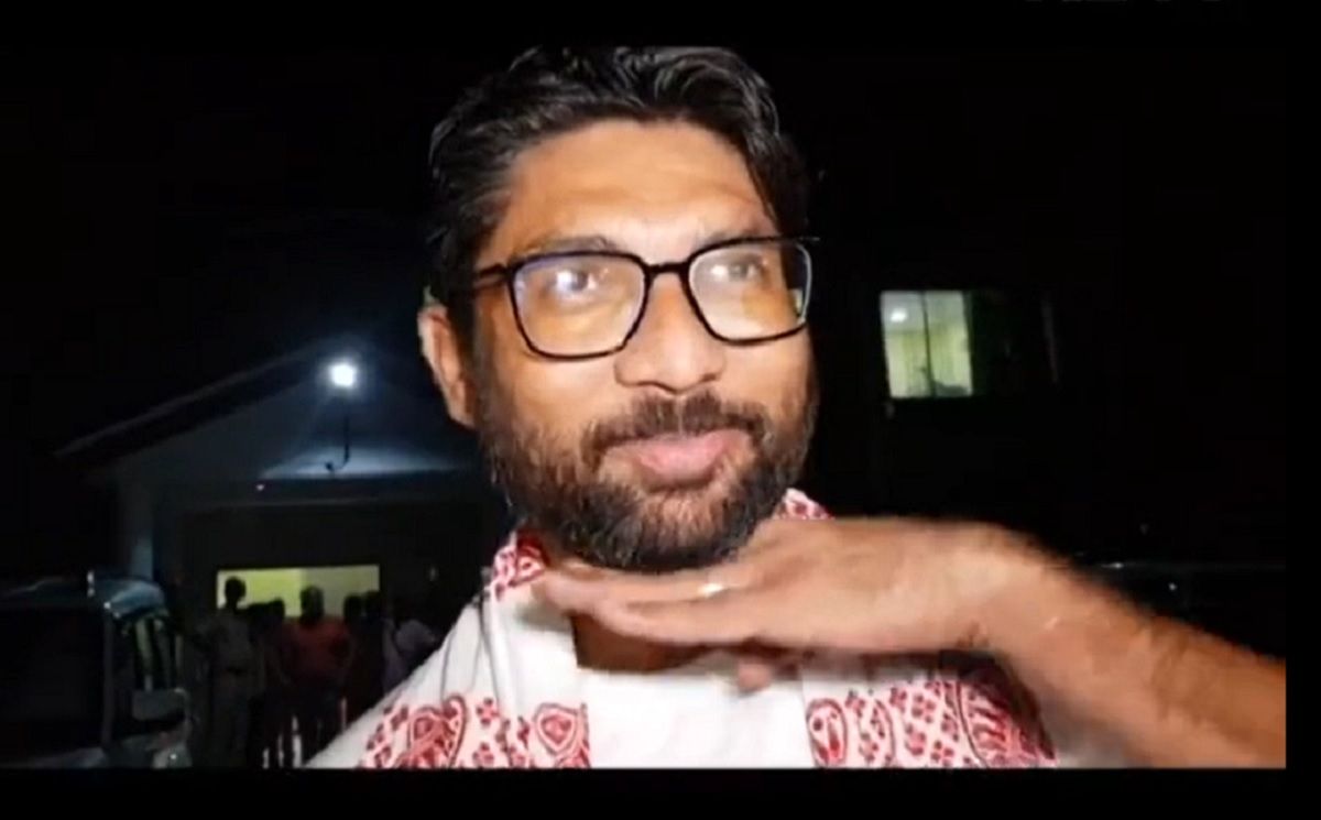 Jignesh Mevani Does The Pushpa Move After Getting Bail