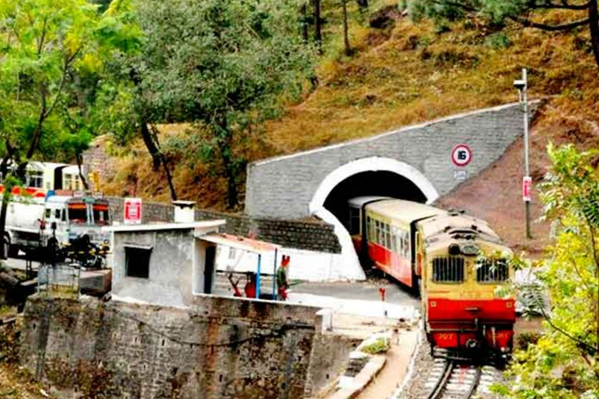 Indian Railways wird, wie wir wissen, 3 neue Spielzeugeisenbahnen in Himachal Pradesh hinzufügen