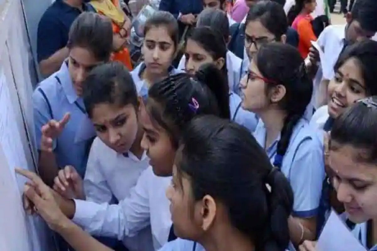 Karnataka Govt Launches Helpline For Students in Stress Waiting For SSLC Results