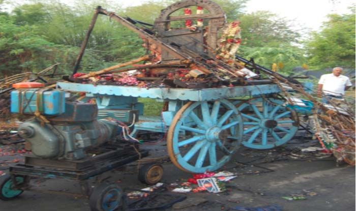 तमिलनाडु: रथयात्रा के दौरान बड़ा हादसा, हाई टेंशन तार की चपेट में आने से 11 लोगों की झुलसकर मौत, 15 घायल