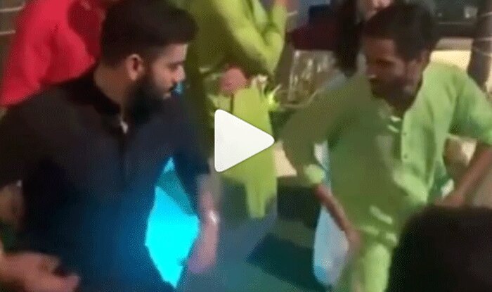 Virat Kohli danced wildly on Samantha Ruth's song Oo Antava fans became uncontrollable after seeing the expression watch video