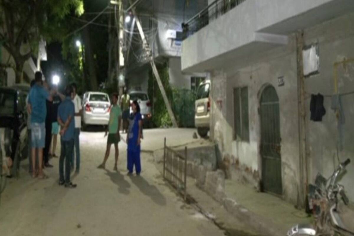 Delhi Triple Suicide: Mother, Two Daughters Found Dead Inside Vasant Vihar  Apartment