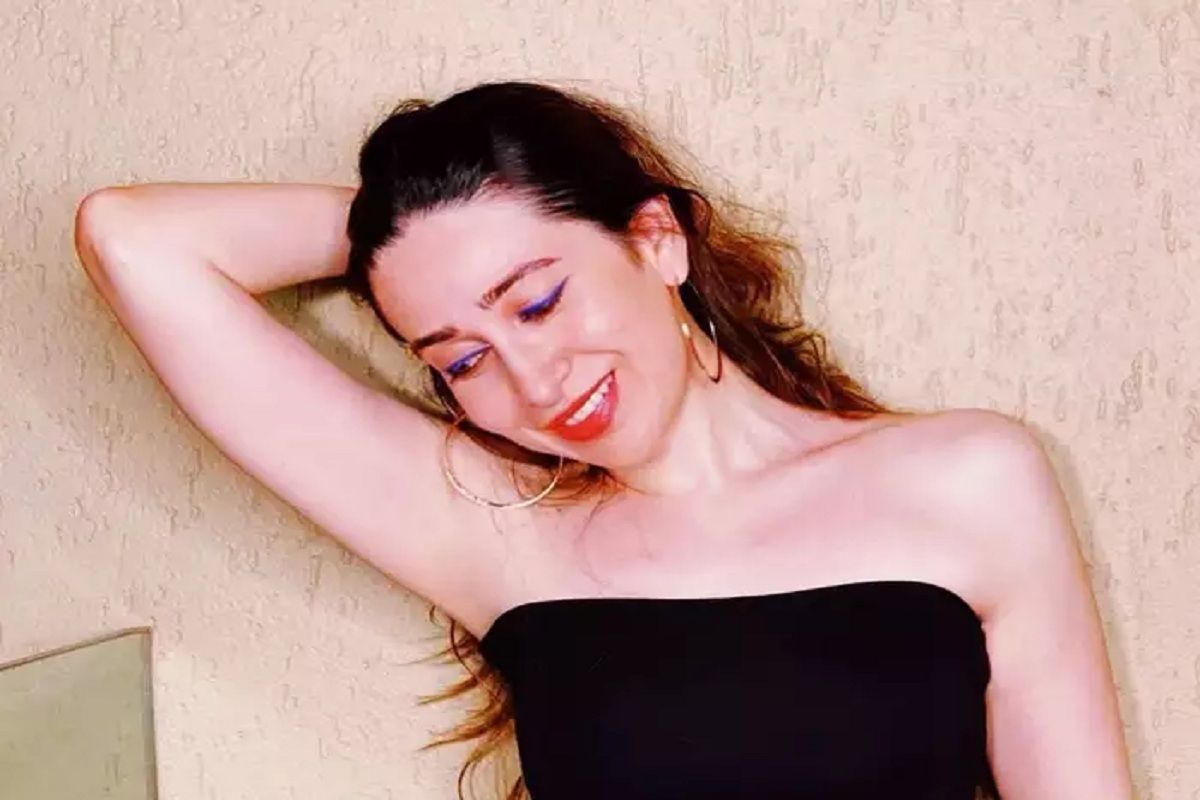 47व्या वर्षी Karisma Kapoor चा बोल्ड अवतार, फोटो पाहून चाहते झाले घायाळ!