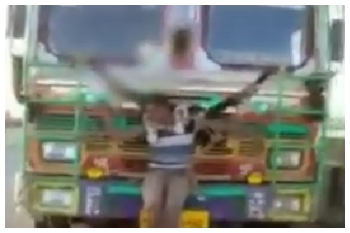 Mobile, Odisha, vigilante justice, Jagatsinghpur, Bhutamundai overbridge, Chandikhol-Paradip road, Odisha Human Rights Commission, OHRC, human rights, Bhubaneswar