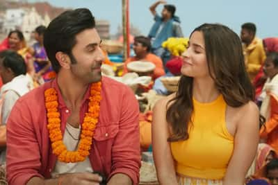 Kesariya Ranbir Kapoor Reacts to Love Storiya Memes From