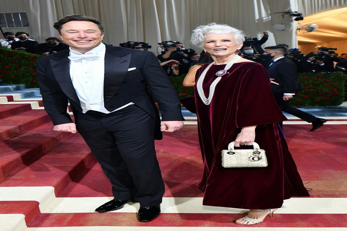 Elon Musk Brings Supermodel Mom To Met Gala 2022 Shares Plans For ...