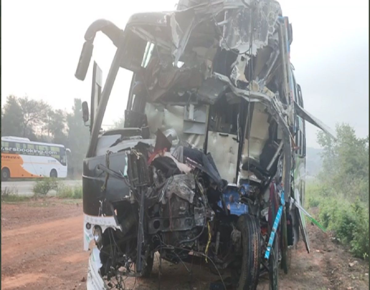 Major Road Accident In Karnataka 7 Killed 26 Injured In Collision Between  Bus And Lorry In Hubballi