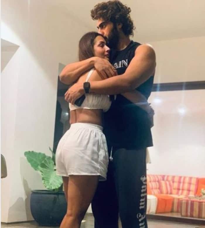 Bollwyood Actress Live In Relationship After Divorce