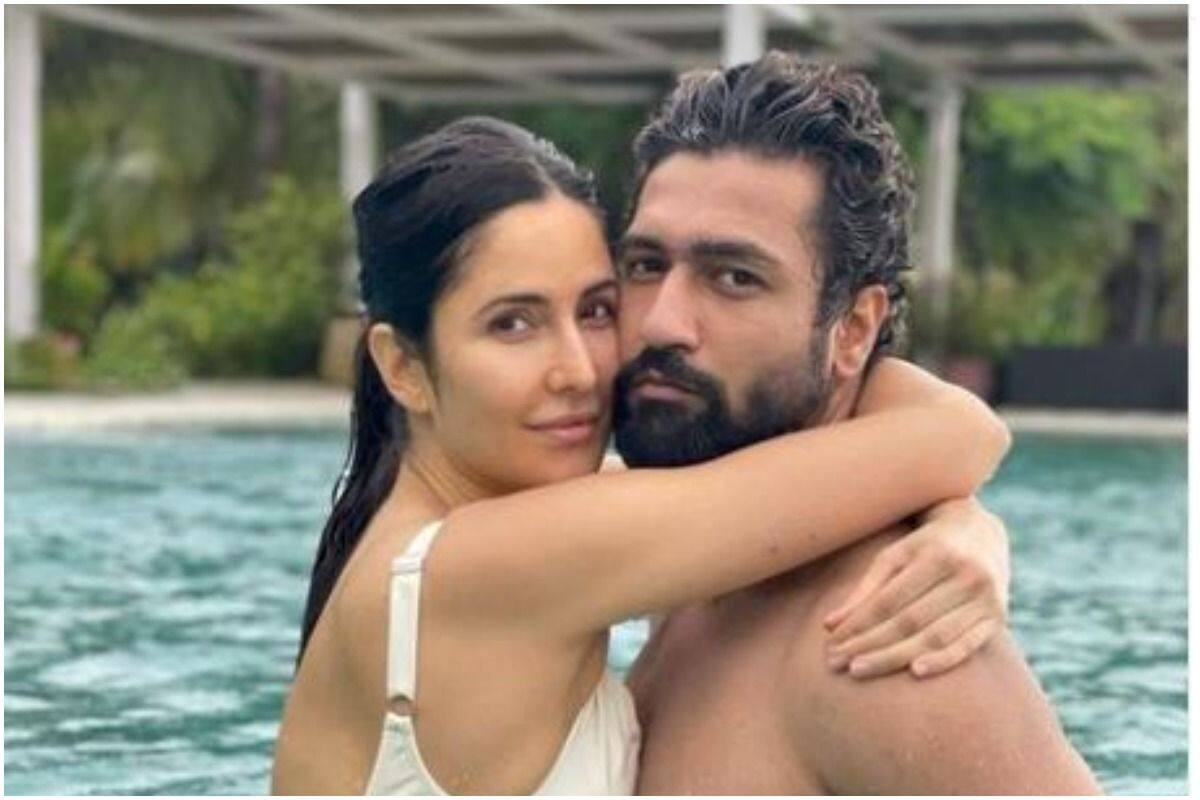 1200px x 800px - Katrina Kaif â€“Vicky Kaushal Steamy Hot PDA in The Pool Will Leave You All  Mushy- PIC