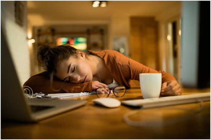 3 Benefits of Taking Power Nap at Work