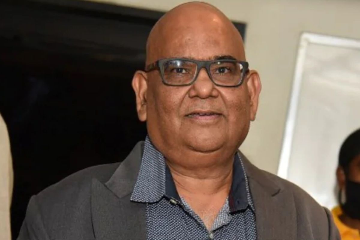 Satish Kaushik Shares a Terrible Experience With an Airline Says Uses