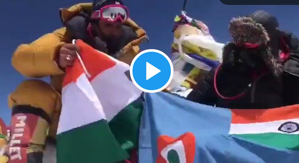 IAF Officer Scales Mt Everest, Sings National Anthem on Reaching Summit