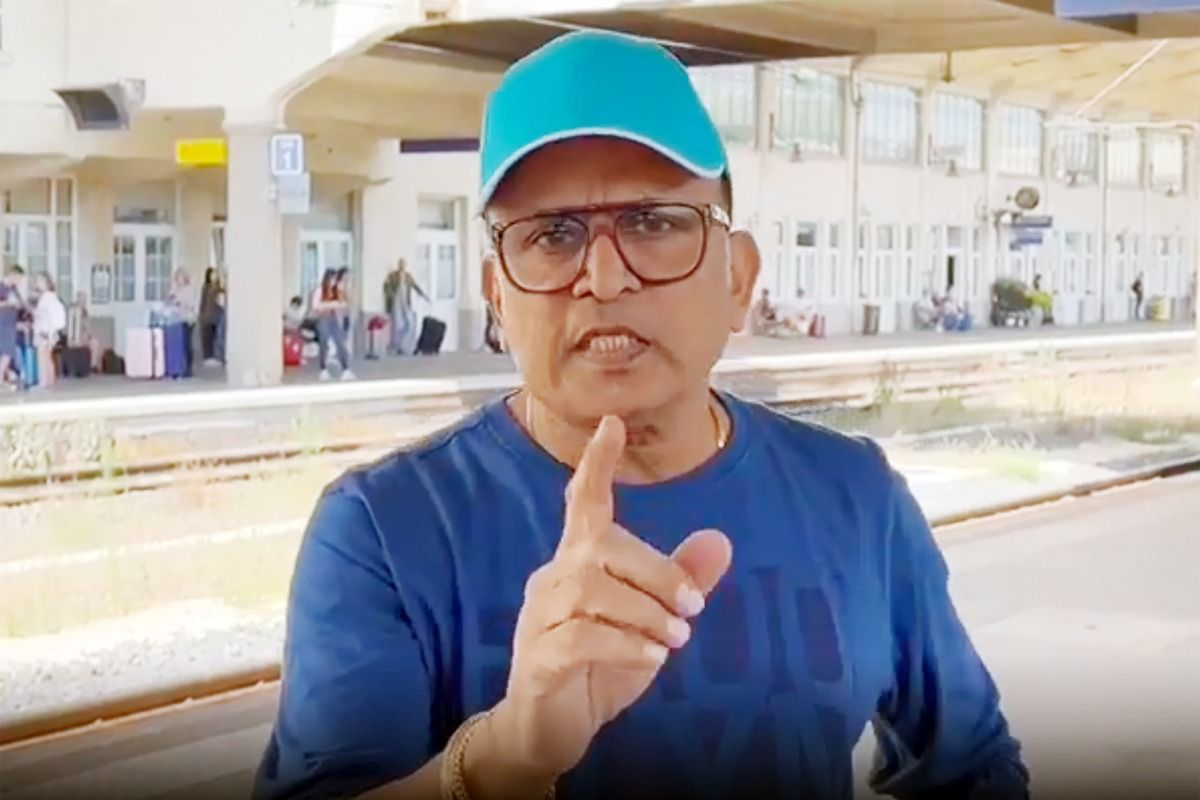 Annu Kapoor's iPad, Cash, Prada Bag Stolen; Actor Warns Indians Against Travelling France - Watch Viral Videos