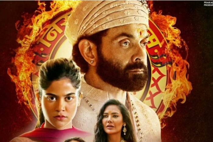 aashram 3 kinner baba forced poche wali to licked kheer fell on the ground pammi pehalwan shocked to see nirala cruel face