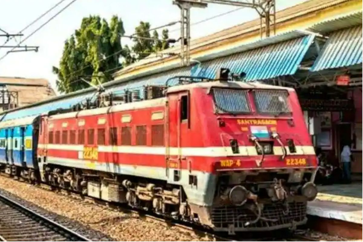 Will Indian Railways Restore Concession in Ticket Fare For Senior Citizens? Ashwini Vaishnaw Replies