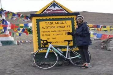 Mother of 2 Creates Guinness World Record, Paddles 430 Kms From Leh to Manali in 55 Hours | Watch