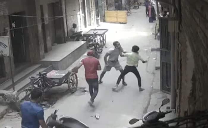 Delhi Adarsh Nagar Homicide Man Crushed Head Smashed Throat Slit In Public View