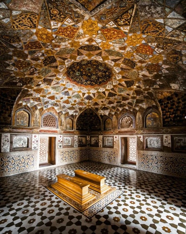 Exploring Agra Beyond Taj; art, architecture 
