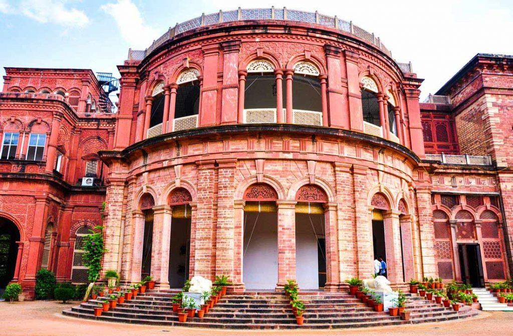 Raj Niwas, blend of European and Indian architecture 