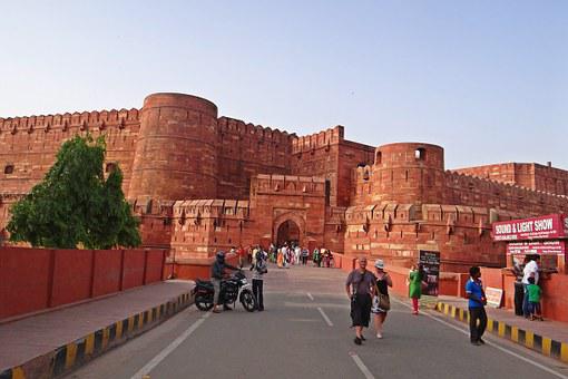 Exploreing Agra Beyond Taj, Art and architecture