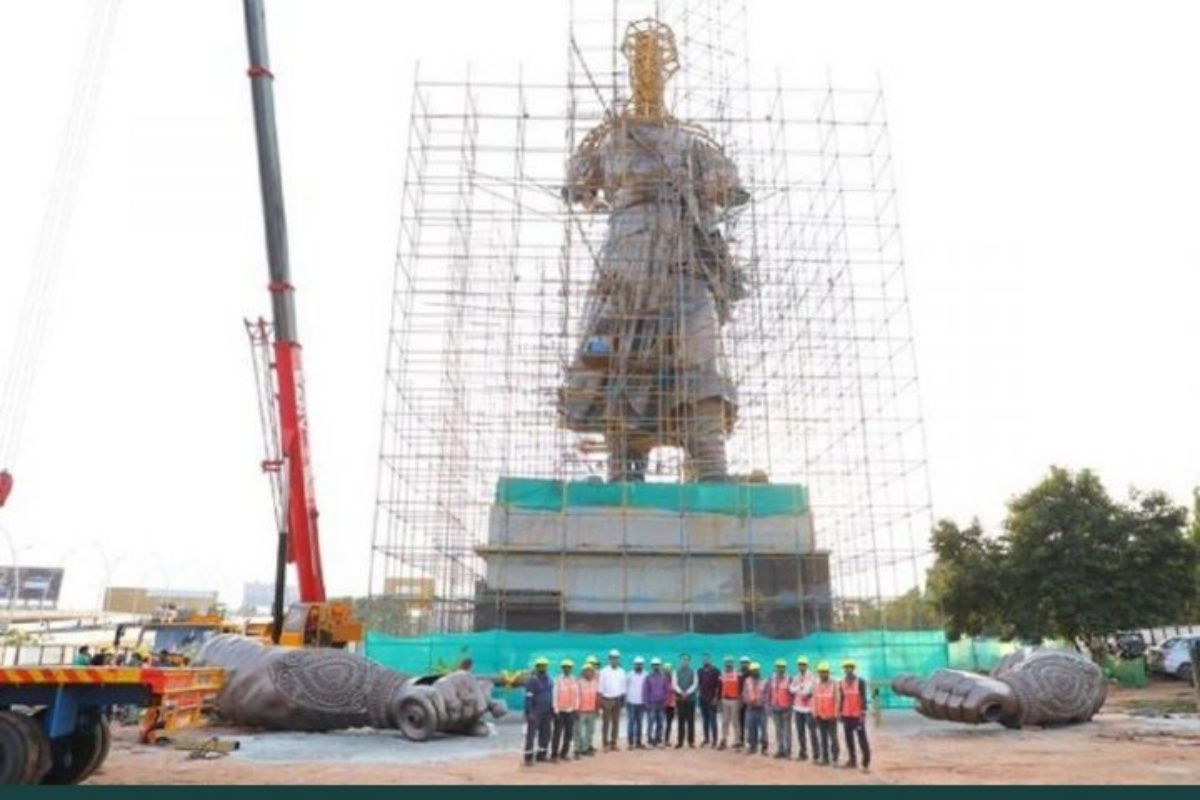 Bengaluru, Karnataka, Kempegowdam Kempegowda international airport, Kempegodwa statue, bronze statue at KIA, Chief minister, BAsvaraj Bommai, 4000 kg sword, vijaynagar empire, kempegowda bronze statue at airport,